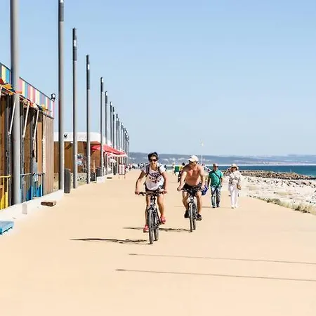Front Beach Costa Caparica Lisbon Costa da Caparica Exterior photo